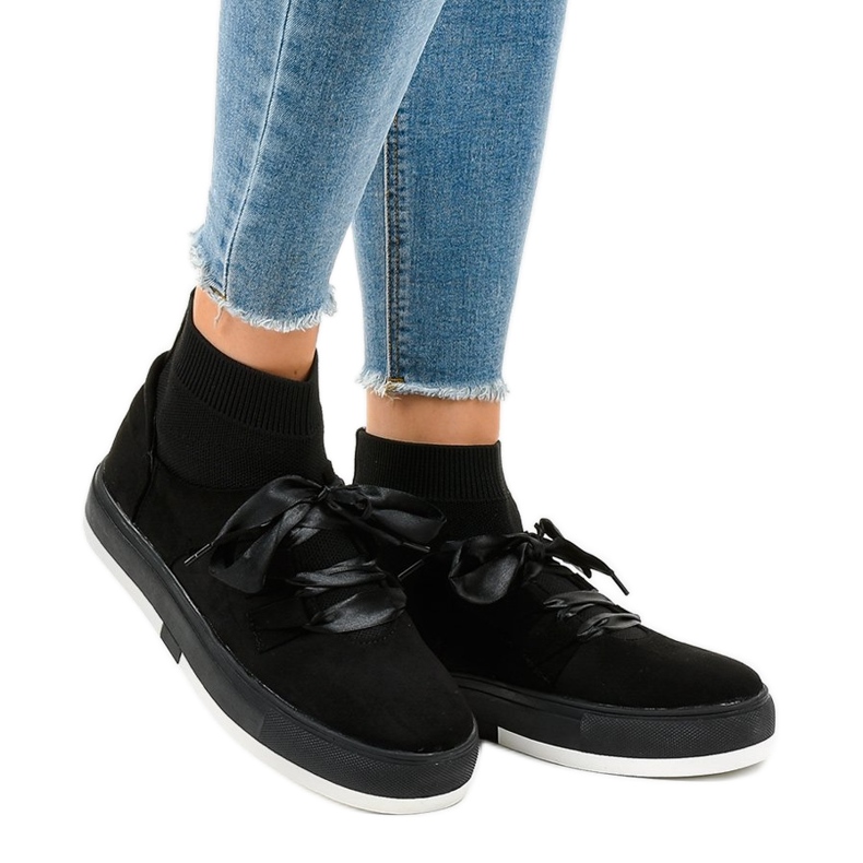 Schwarze hohe Turnschuhe CH-95 Band