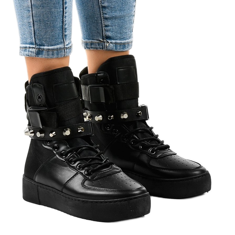 Schwarze flache Sneakers Y-205