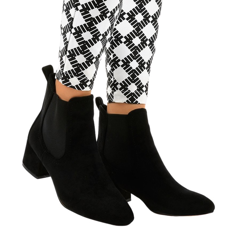 Schwarze Stiefeletten mit Gummizug 8012-PA