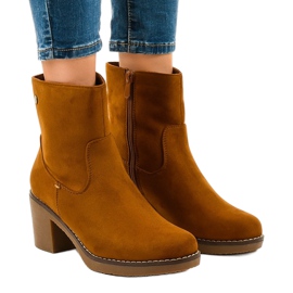 Braune Wildleder High Heels 8B852