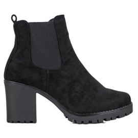 Queentina Chelsea-Stiefel an einer Bar schwarz
