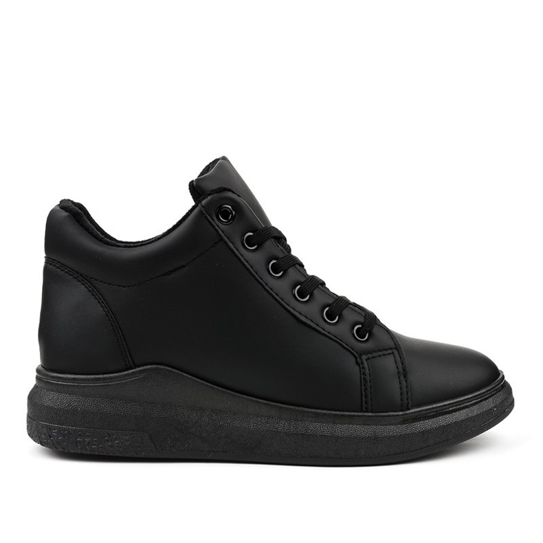 Schwarze isolierte Sneaker TL133-1