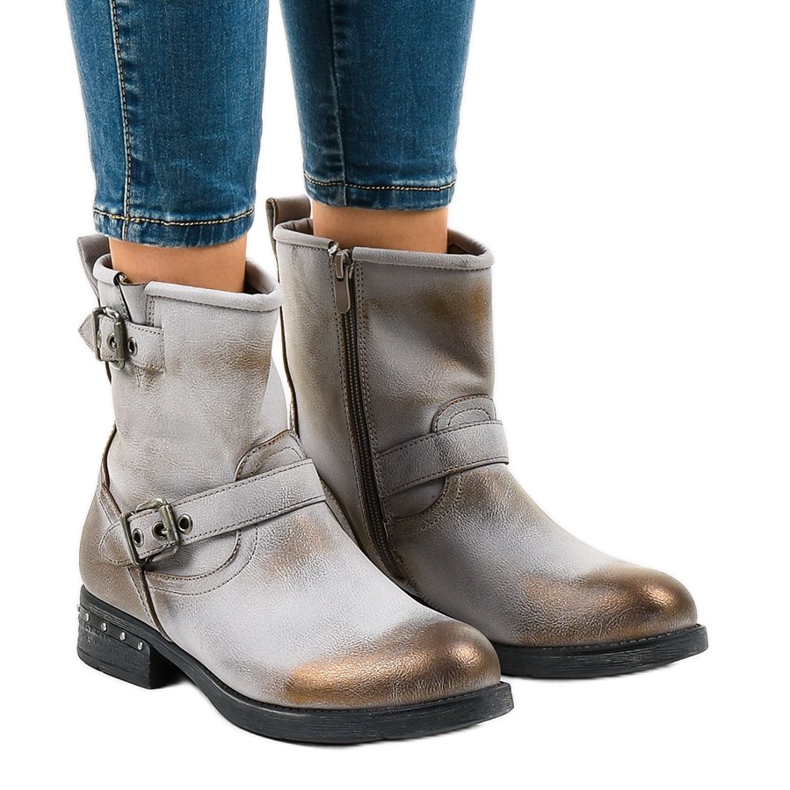 Graue isolierte Stiefel 8721