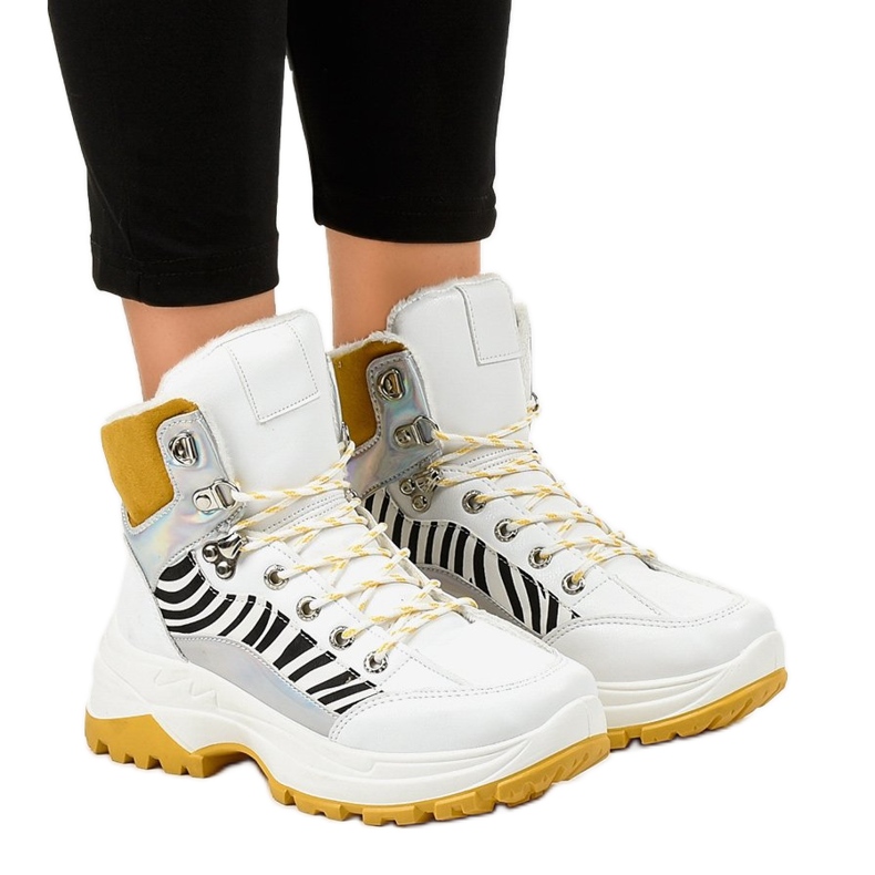 Isolierte weiße Damen-Sneaker F-19208-2