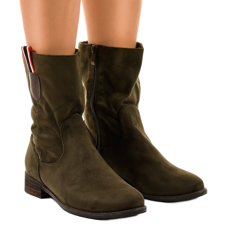 Grüne isolierte flache Stiefel 99-110