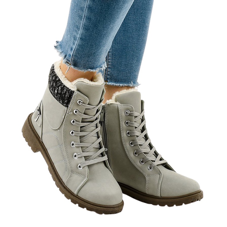 Graue isolierte Wanderschuhe NR02-4