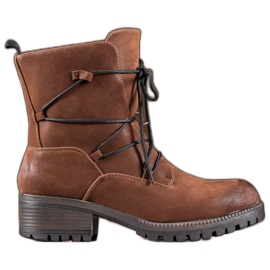 Kylie Sportarbeiter braun