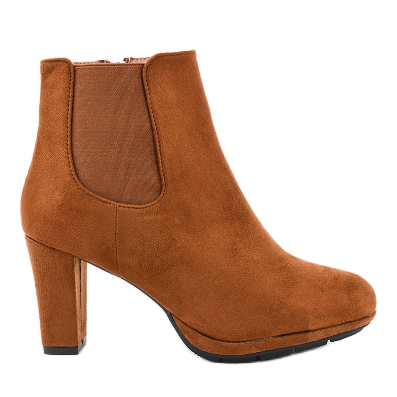 Braune Stiefeletten am F156-2 Pfosten