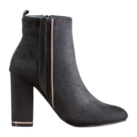 Erynn Wildlederstiefel mit Ziergürtel schwarz