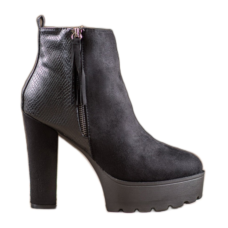 Weide Warme Stiefel auf der Plattform schwarz