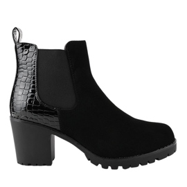 Schwarze Stiefel am Pfosten mit einem Gummizug W356