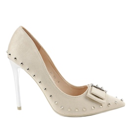 Beige Pumps auf einem NF-05-Absatz