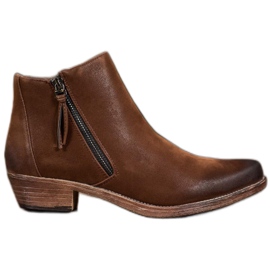 Kylie Cowgirls auf dem Slider braun