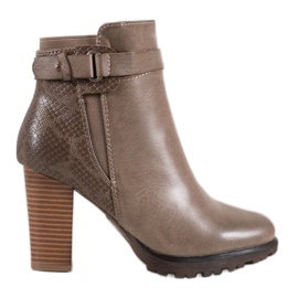 Super Mode Elegante Stiefel auf einem Pfosten braun