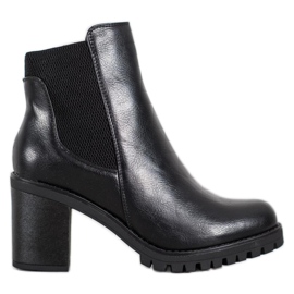 M.Daszyński Bequeme Stiefel auf einem Pfosten schwarz