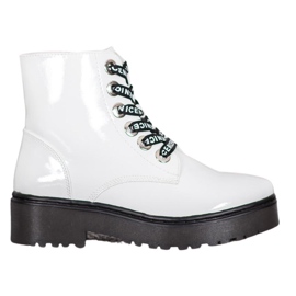 Sergio Leone Weiße Schuhe auf der Plattform