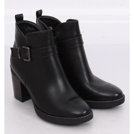 Schwarze Stiefel mit weitem Absatz BM-9078 Black