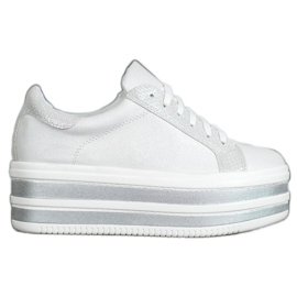 Seastar Sneakers auf der Fashion-Plattform weiß