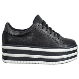 Seastar Sneakers auf der Fashion-Plattform schwarz