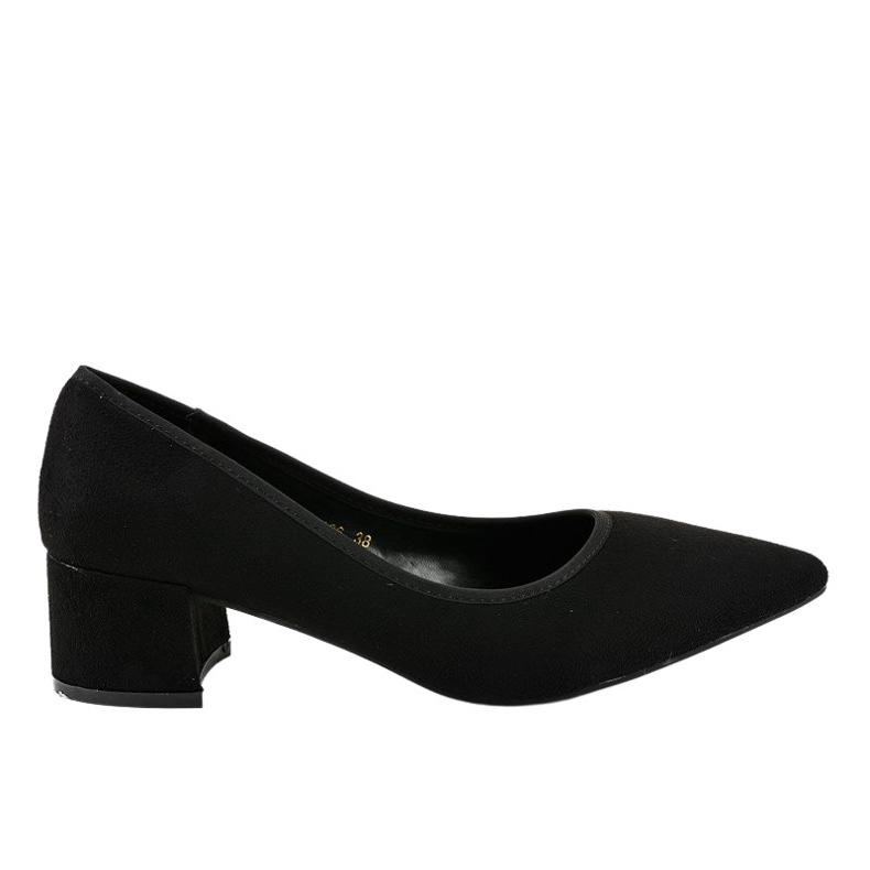 Schwarze Wildleder-Pumps an der L436-Säule