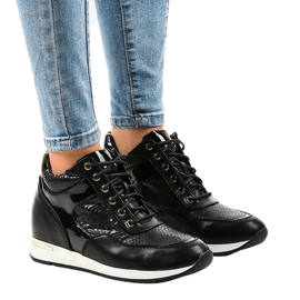 Schwarze Sneakers mit Keilabsatz S0075-1