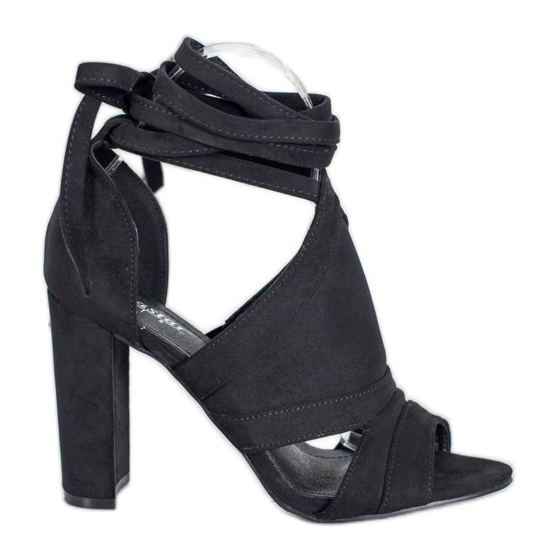 Seastar Gebundene Sandalen an einem Pfosten schwarz