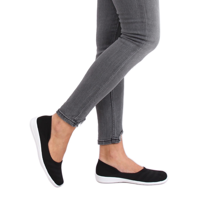 IC03 Schwarze Netzballerinas