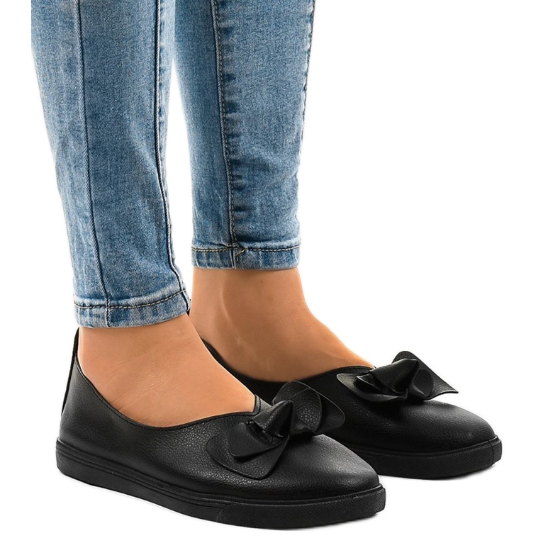 Schwarze Sneaker zum Hineinschlüpfen 8895-1