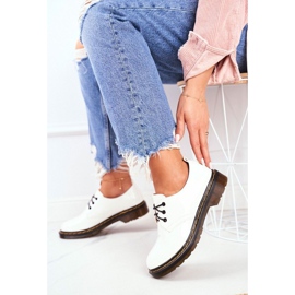 SEA Weiß lackierte Damenschuhe NC991