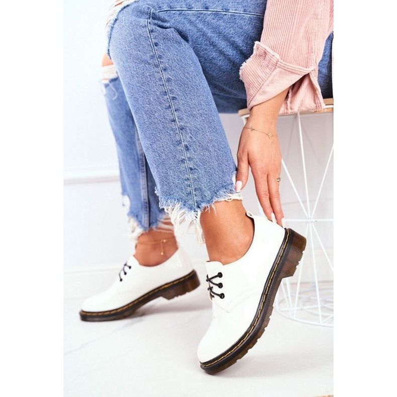 SEA Weiß lackierte Damenschuhe NC991