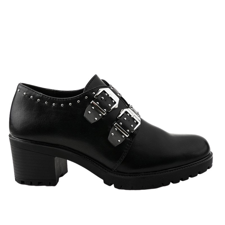 Schwarze Brogues mit Nieten am NC176-Block
