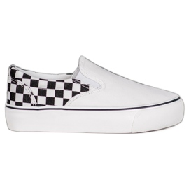 SHELOVET Weiße Slipons auf der Plattform