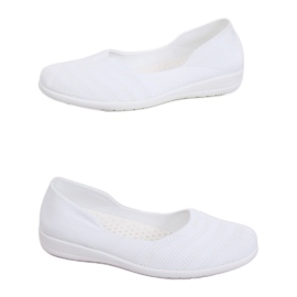 IC03 Weiße Netzballerinas