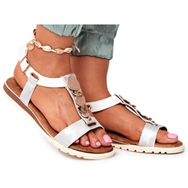 EVE Flache silberne Damensandalen mit Milton-Verzierungen grau