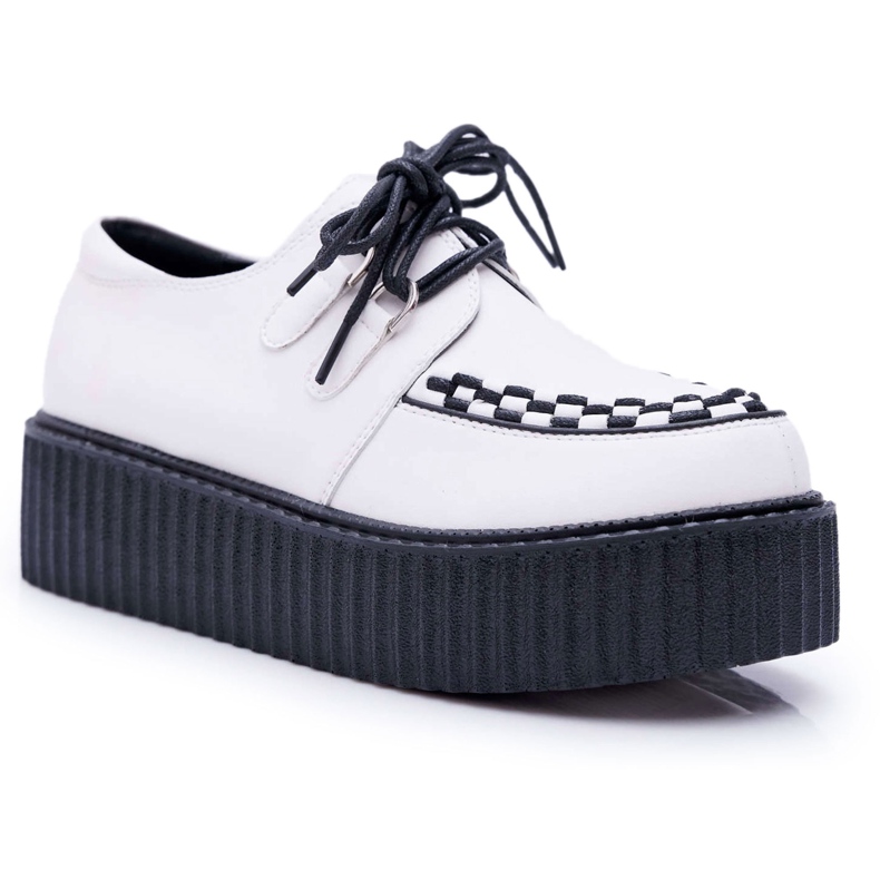 Smith's Creepers aus weißem Leder auf der Gocain-Plattform