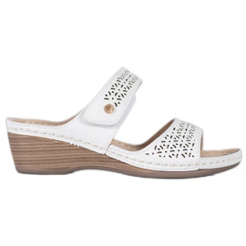 SHELOVET Leichte Hausschuhe mit Klettverschluss weiß