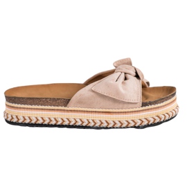 SHELOVET Modische Hausschuhe auf der Plattform braun