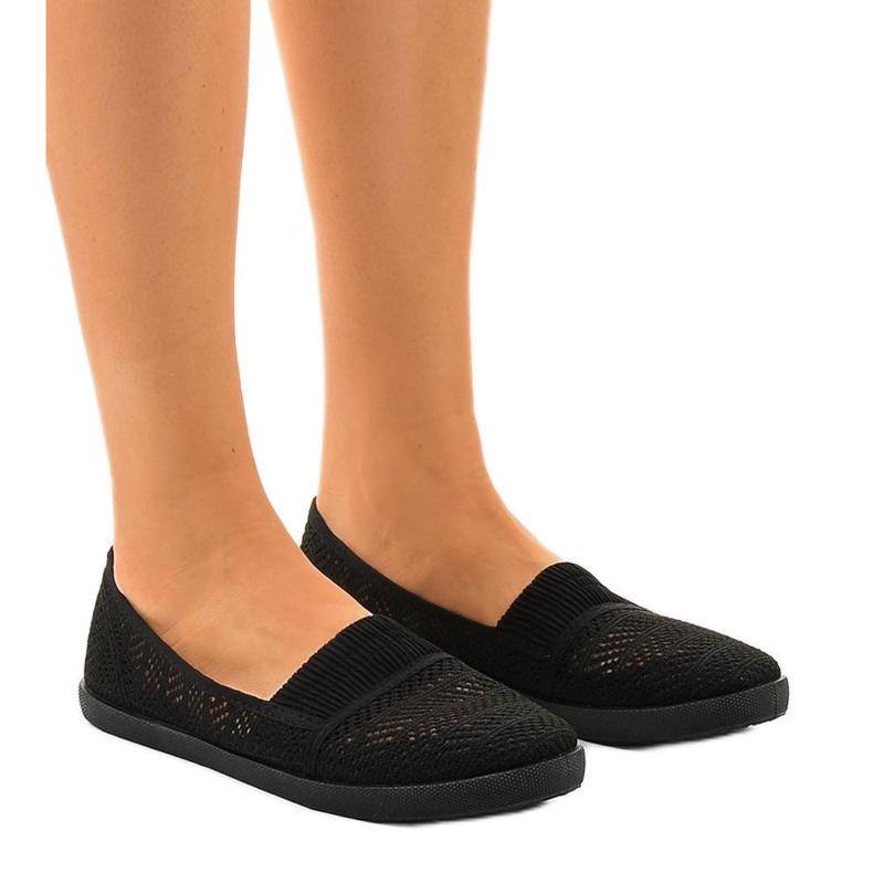 Schwarze CB1711 Slip-On Sneakers mit Lochmuster