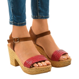 Rote Sandalen mit hohen Absätzen 150-614