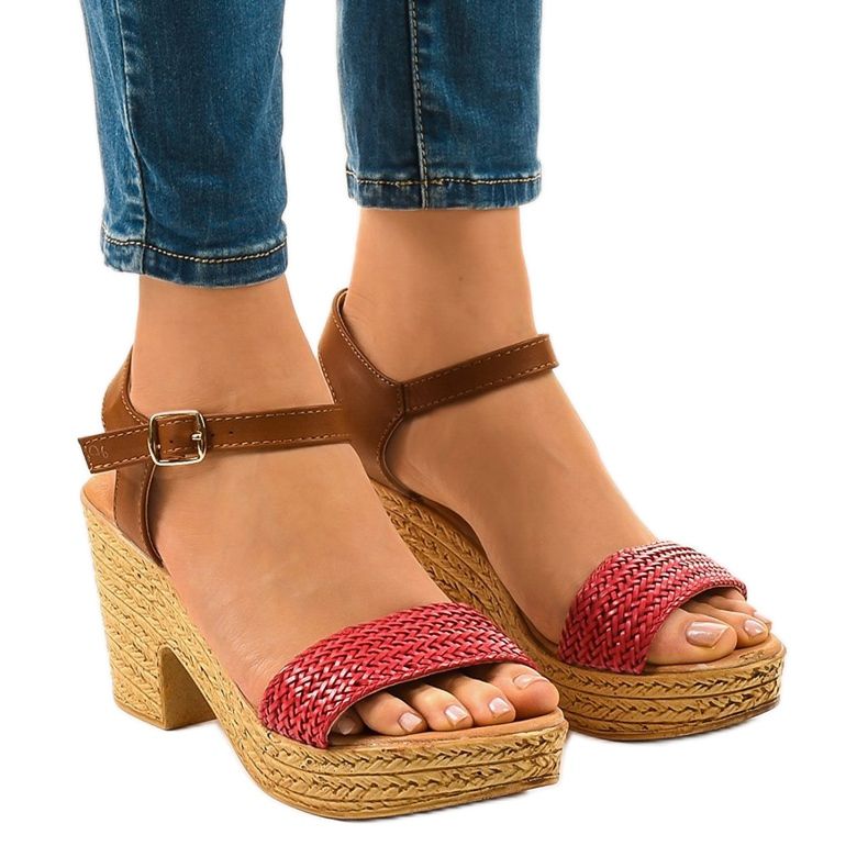 Rote Sandalen mit hohen Absätzen 150-614