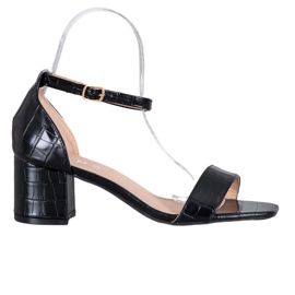 SHELOVET Lässige Sandalen an einer Bar schwarz