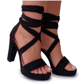 SEA Damensandalen mit Absatz gebunden Schwarz Milla