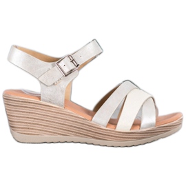 Sea Elves Leichte Sandalen aus Öko-Leder golden