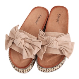 Hausschuhe mit hohen Sohlen beige CK137P Beige