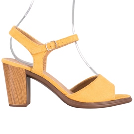 SHELOVET Gelbe Wildledersandalen