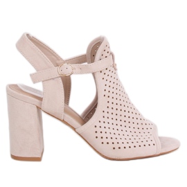 Durchbrochene beige Sandalen mit hohen Absätzen LL79 Beige