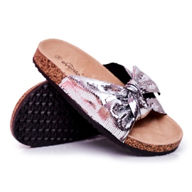 EVE Damenhausschuhe mit einer großen silbernen Lovely Time Schleife grau