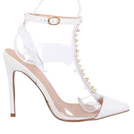 Pumps auf einem transparenten weißen KK06 White Ii Species