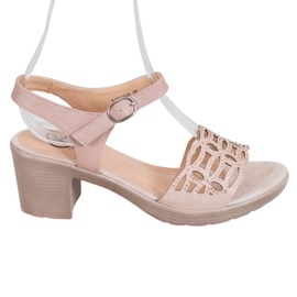 Kylie Bequeme Sandalen an einem dicken Pfosten braun