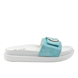 Weiße und blaue Hausschuhe mit einer YQ10067-Schnalle